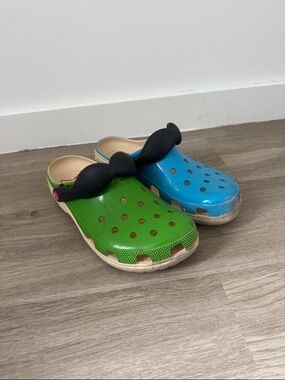 Limited Pringles Two-Tone Green and Blue Crocs with Black Strap